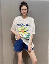 夏季新款韩版洋气字母太阳花蕾丝大版T恤，女装T恤，L·H·X