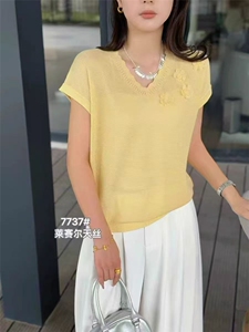 莱赛尔V领盘花花图片