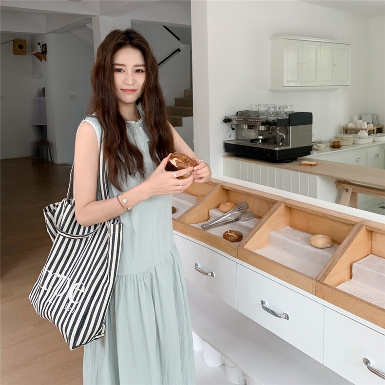蕾丝边蓝色无袖连衣裙女中长款夏新款法式茶歇休闲减龄甜美a字裙,女装连衣裙,2C323