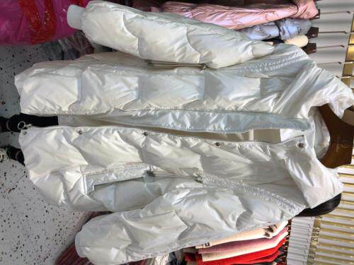 冬装羽绒服，女装羽绒服，欧耐迪