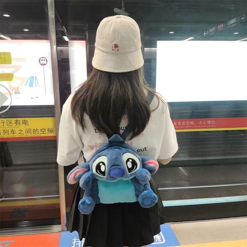 史迪迪双肩，金雅毛绒玩具