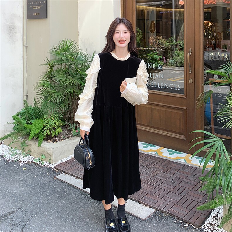 黑色法式蕾丝拼接丝绒连衣裙女2025年秋季新款设计感木耳边长裙潮图片