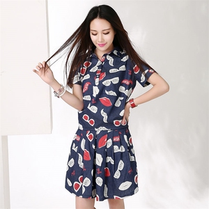 时尚波点短袖连衣裙 显瘦修身夏季女装 清新可爱风格图片