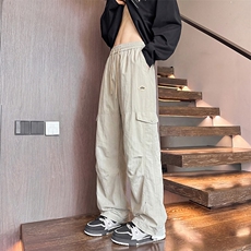 浅灰色