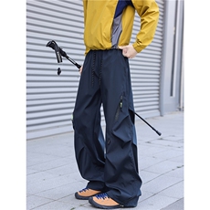 藏青色