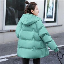 现货2022年冬季宽松长袖加厚纯色连帽短款棉衣，女装棉衣/棉服，深妍伊美