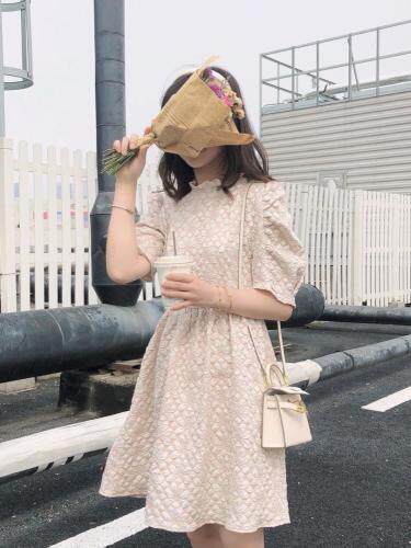 【现货】立领压花连衣裙2色，女装连衣裙，ONE