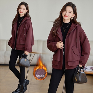 现货派克服女图片