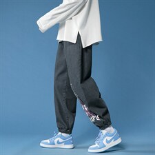 2023春季喷漆涂鸦印花牛仔束脚裤货号K579P55，男装牛仔裤，电商A063
