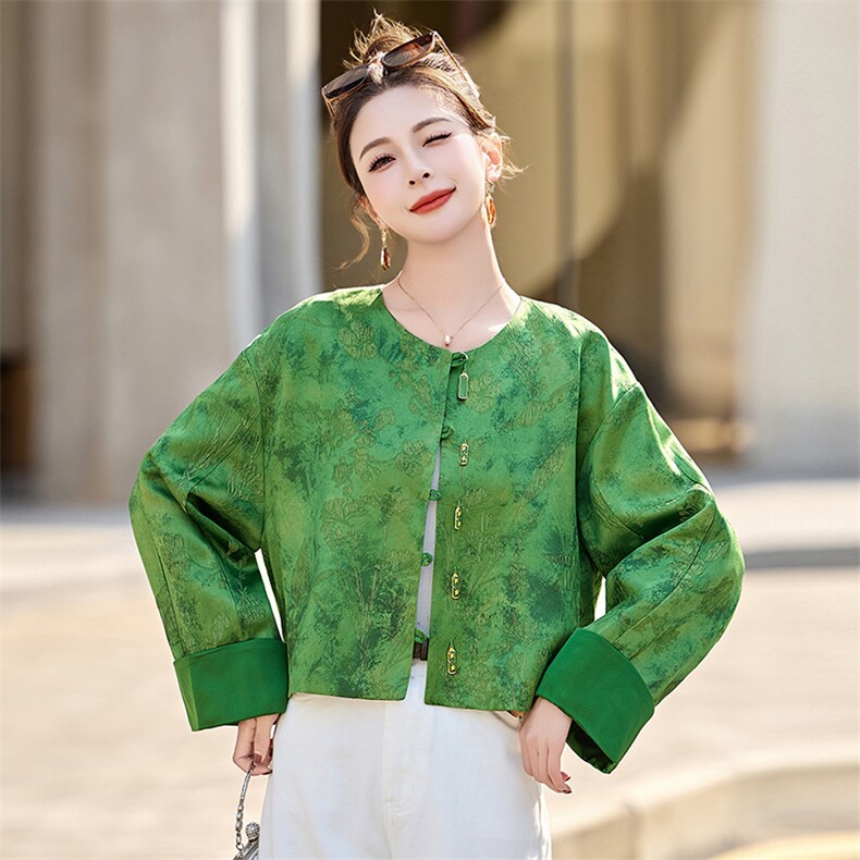 超好看绿色新中式国风提花短外套女2025春秋新款宽松显瘦圆领上衣,女装短外套,美沁