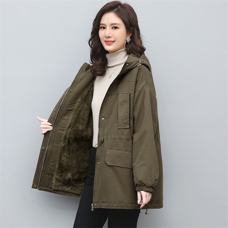 现货。2025冬装新款时尚简约气质休闲加绒连帽外套派克服,女装派克服,依万里