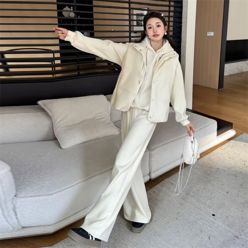 【bao款现货】2024新款冬装连帽休闲套装羽绒马甲三件套白鸭绒,女装套装/套裙,雅静靓衣