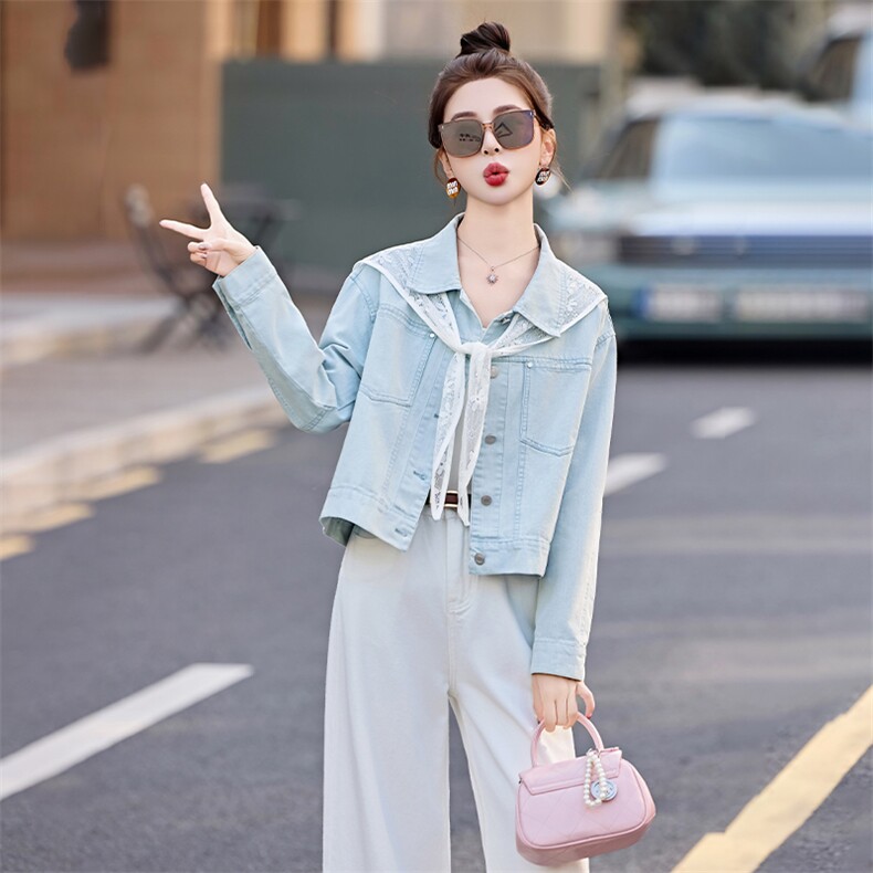 2025年春季时尚潮翻领单排扣纯色衬衫小个子清新牛仔短外套配丝巾，女装牛仔外套，红依一坊