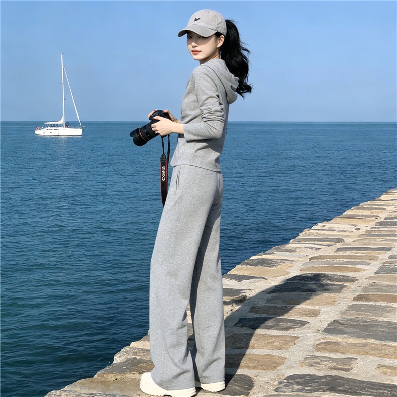 设计感时尚穿搭套装女春季修身显瘦褶皱连帽上衣休闲阔腿裤两件套，女装套装/套裙，江南
