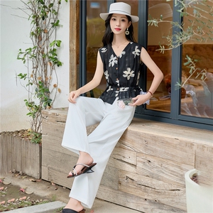 现货2026夏季新款时尚系带收腰高级感无袖马甲+阔腿裤两件套女潮图片