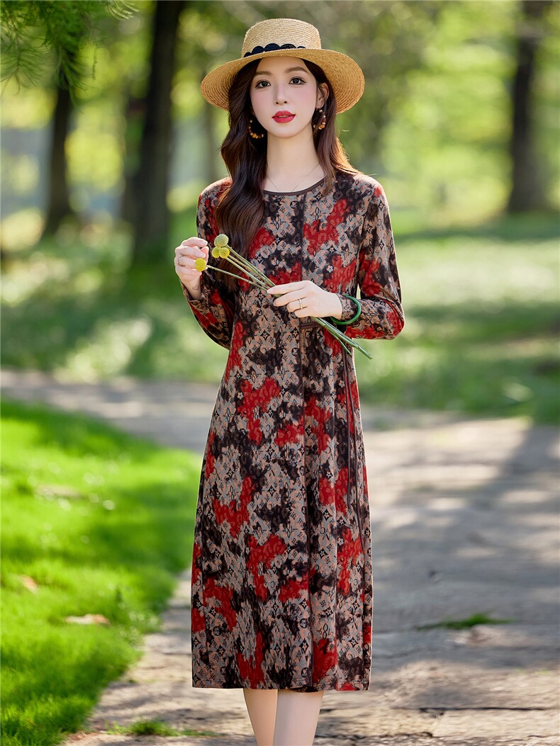 水衣源2408款针织提花中长款宽松连衣裙妈妈装,女装连衣裙,水衣源