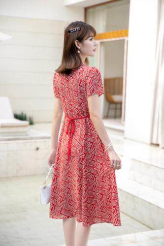 现货供应：连衣裙M一3XL，女装连衣裙，拉思维加丝