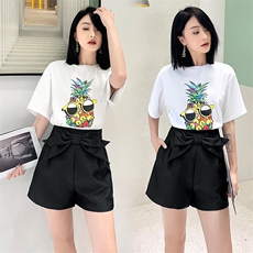 2023年夏季韩版休闲印花T恤+短裤两件套，女装套装/套裙，时尚俏佳人