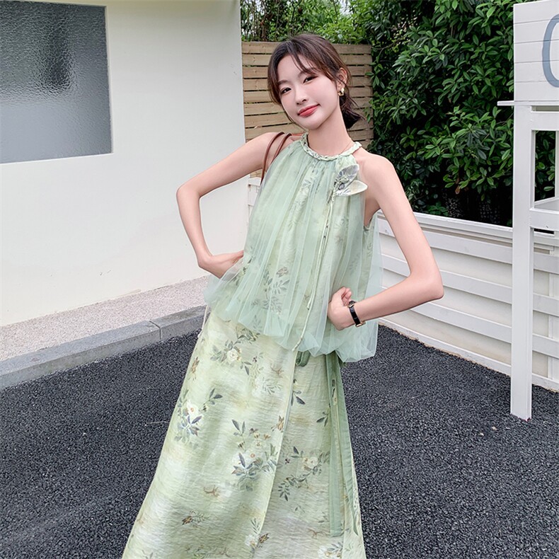新中式国风印花套装裙女2025夏季新款清冷感挂脖上衣半身裙两件套图片