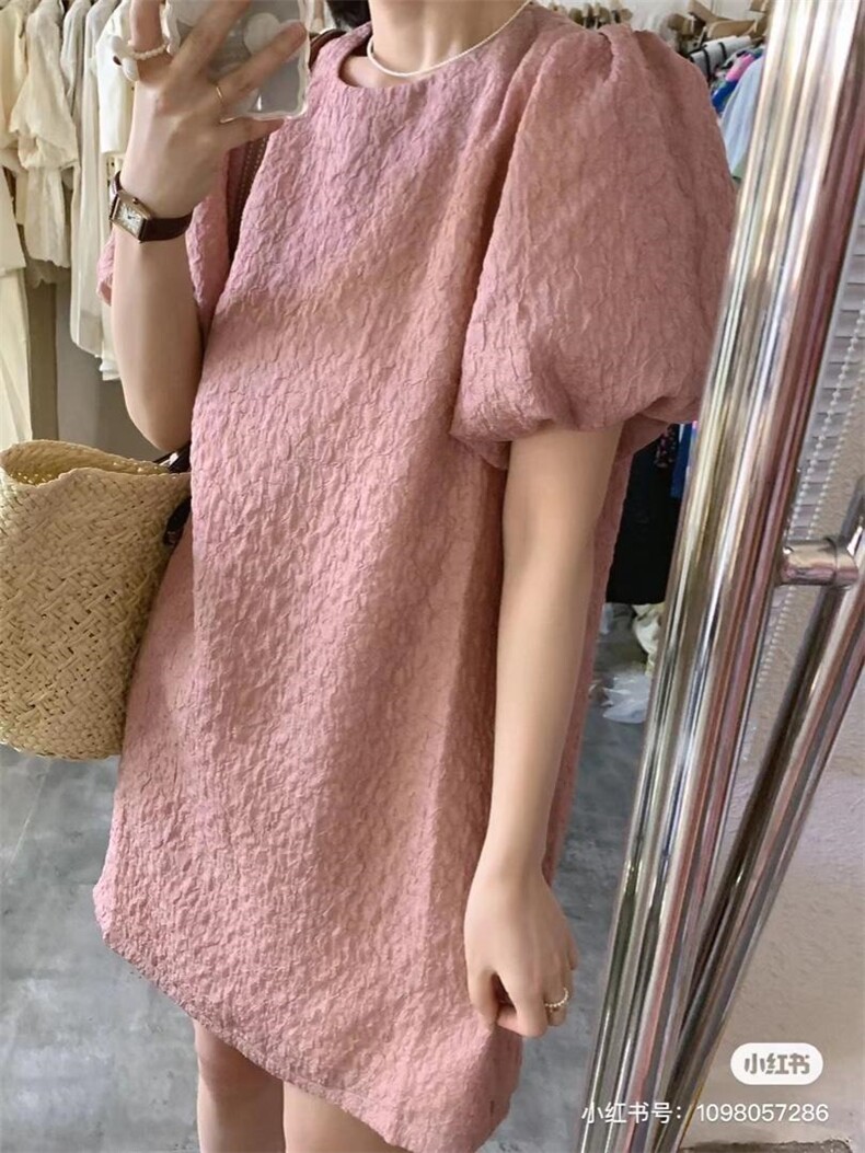 肌理感连衣裙显白，女装连衣裙，欧妮卡蒂蔓