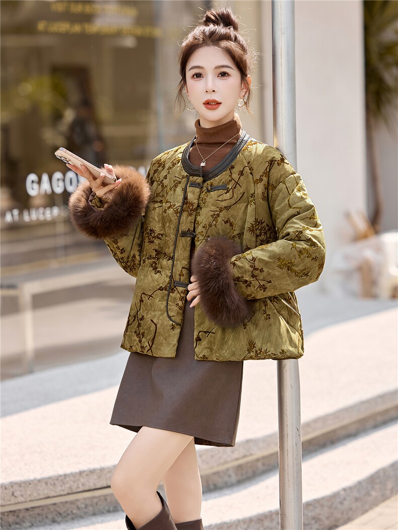 现货狐狸毛羽绒服女提花短外套2025冬季新款新中式白鸭绒上衣,女装羽绒服,仟媚宠