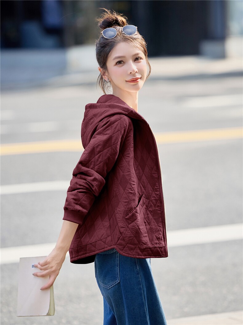 休闲连帽外套女2026春秋季新款短款减龄洋气上衣,女装短外套,余墨
