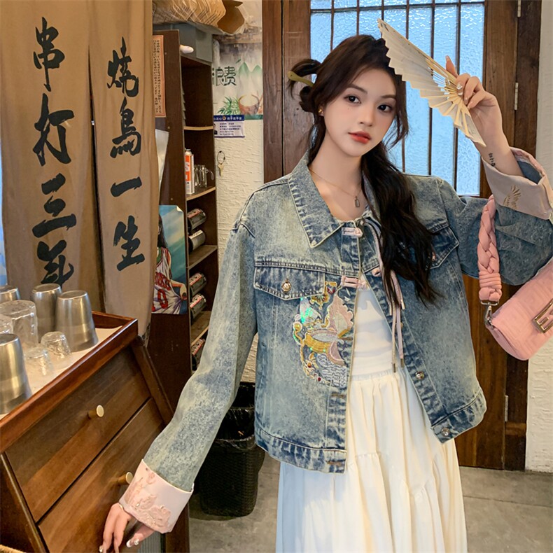 国风新中式刺绣盘扣牛仔短外套女2025春秋新款高级感显瘦夹克上衣,女装牛仔外套,多米2-075