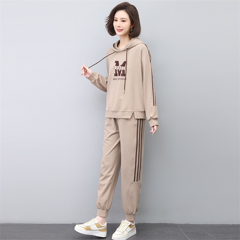 2024年春秋季新款连帽卫衣两件套中老年运动服套装,女装套装/套裙,忆绮罗