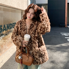2025冬装新款时尚百搭洋气仿羊羔毛皮毛一体加厚保暖外套，女装皮草，欣美人