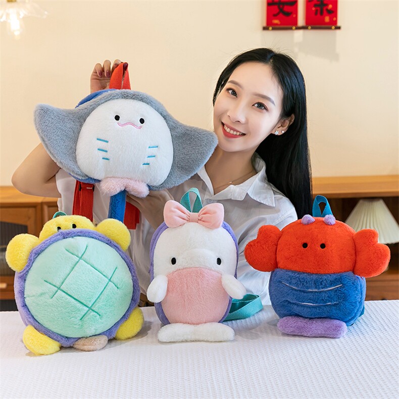 双肩包，正珩毛绒玩具包厂
