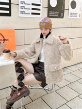 皮毛一体外套，其它，莲佳妮