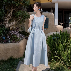 法式度假风背心连衣裙女2025年夏季新款欧若风蓝色无袖长裙子图片