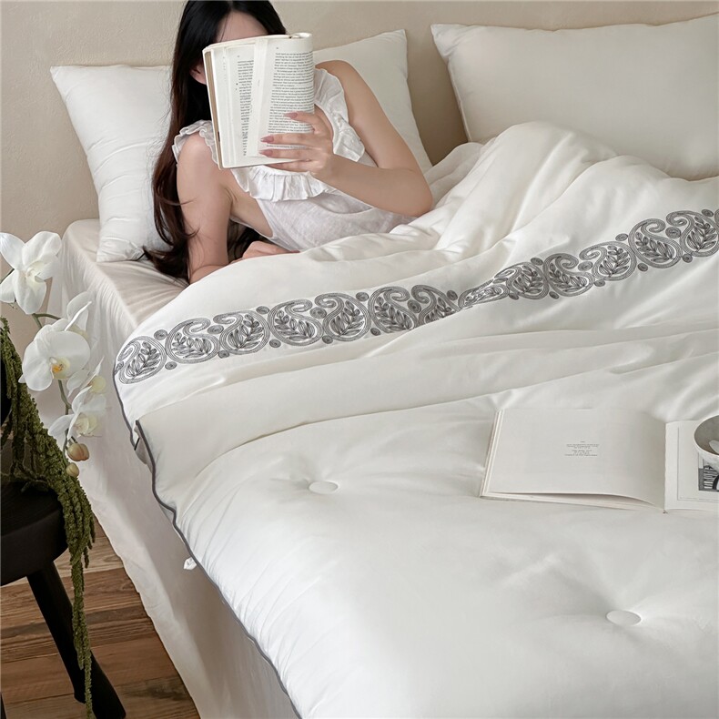 新款棉线绣花羊毛复合被子被芯棉线绣花被，被套/被芯，一起卖家纺