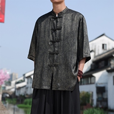 黑色