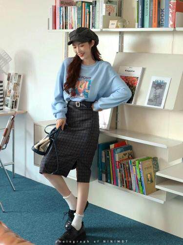 秋意浓，百搭半裙是衣橱中单品，女装半身裙，BD