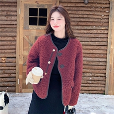 红高级感小香风皮毛一体外套女2024冬季新款羊羔毛短款上衣，女装皮草，2C118