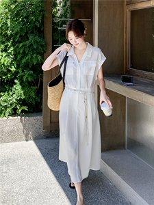 2026夏季浅蓝色短袖翻领衬衫连衣裙女新款简约气质系带收腰长裙子图片