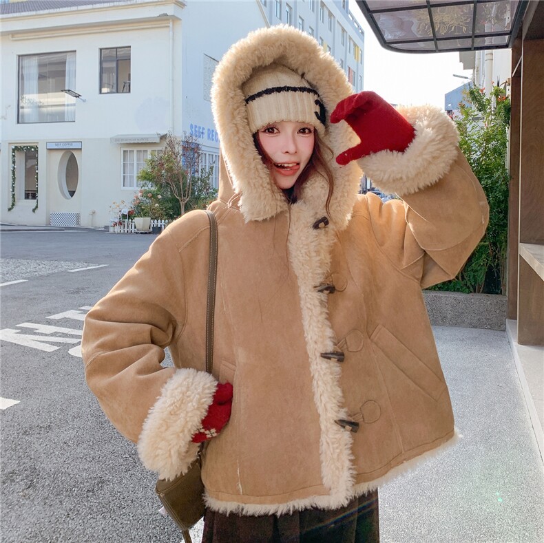新款连帽加厚皮毛一体外套2D035-25135P190K288,女装短外套,2D035