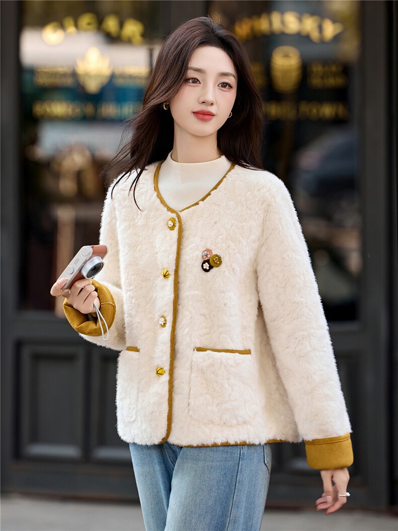 羊羔毛外套女2025秋冬季新款巨好看的韩系小香风短款chic皮毛一体,女装羊羔毛/颗粒绒,依如秀(原杭风阁)