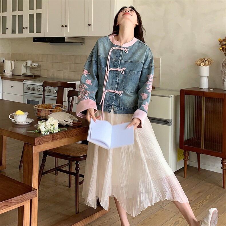 现货新中式古风刺绣牛仔上衣1C045-8068P135K198,女装短外套,红龙果
