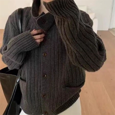 2025年秋季新款纯色翻领单排扣针织开衫，女装针织衫/毛衣，旭驰羊绒