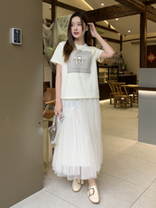 依拉米精品欧货宽松韩版拼接圆领蝙蝠袖t恤女几何印花设计感上衣，女装T恤，鑫慧