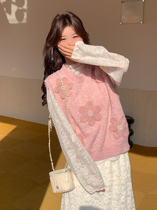 粉色甜美针织花朵马甲套装女2025春秋新款韩系气质显瘦减龄两件套图片