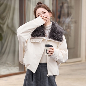 90白鸭绒羽绒服外套女2025年冬季新款大毛领翻领休闲羽绒服女图片