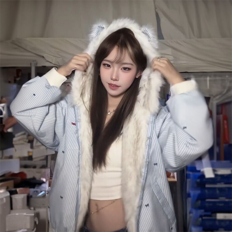 1506A/G36230/P99慵懒风蓝色条纹连帽棉服外套图片