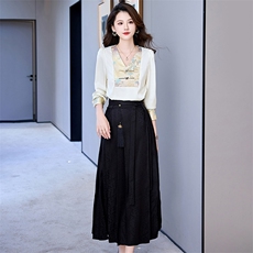 套装女2024春秋季新款年轻妈妈洋气高贵新中式日常马面裙两件套女，女装套装/套裙，时尚俏佳人