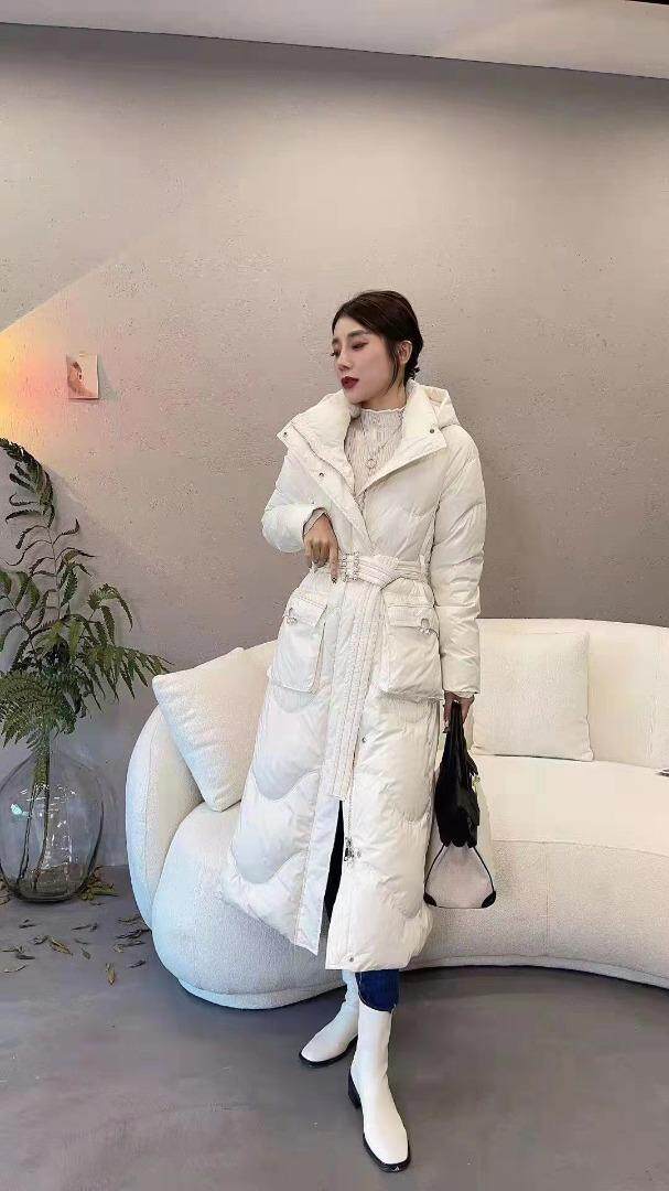 冬季长款收腰珍珠口袋羽绒服，女装羽绒服，红衣情缘