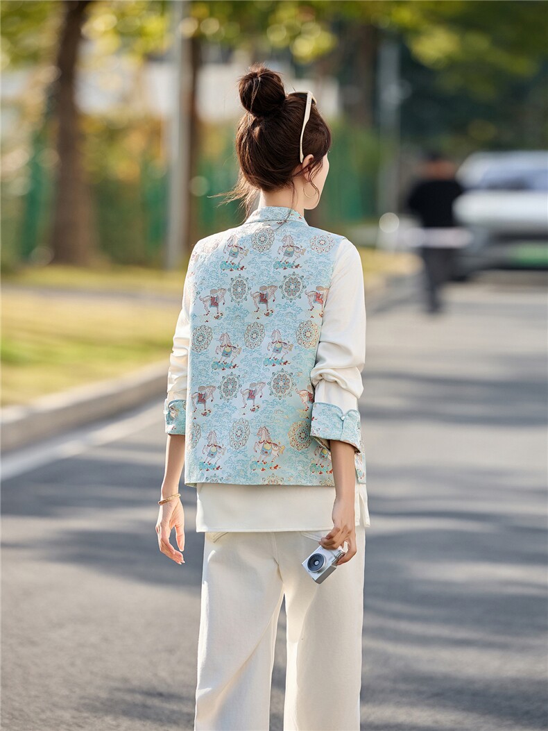 现货！2026春装新款新中式复古刺绣马甲上衣两件套,女装套装/套裙,涵墨
