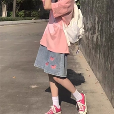 2025年夏季新款设计感小众中裤刺绣牛仔短裤女宽松显瘦百搭五分裤，男装牛仔裤，星座506A