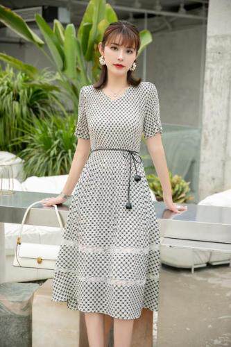 （现货）压绉连衣裙，女装连衣裙，伊娜蕾尔